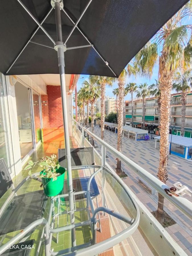 Apartamento Muy Luminoso En Segunda Linea De Mar Appartement Roda de Bará Buitenkant foto