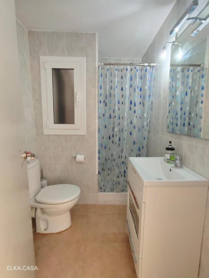 Apartamento Muy Luminoso En Segunda Linea De Mar Appartement Roda de Bará Buitenkant foto