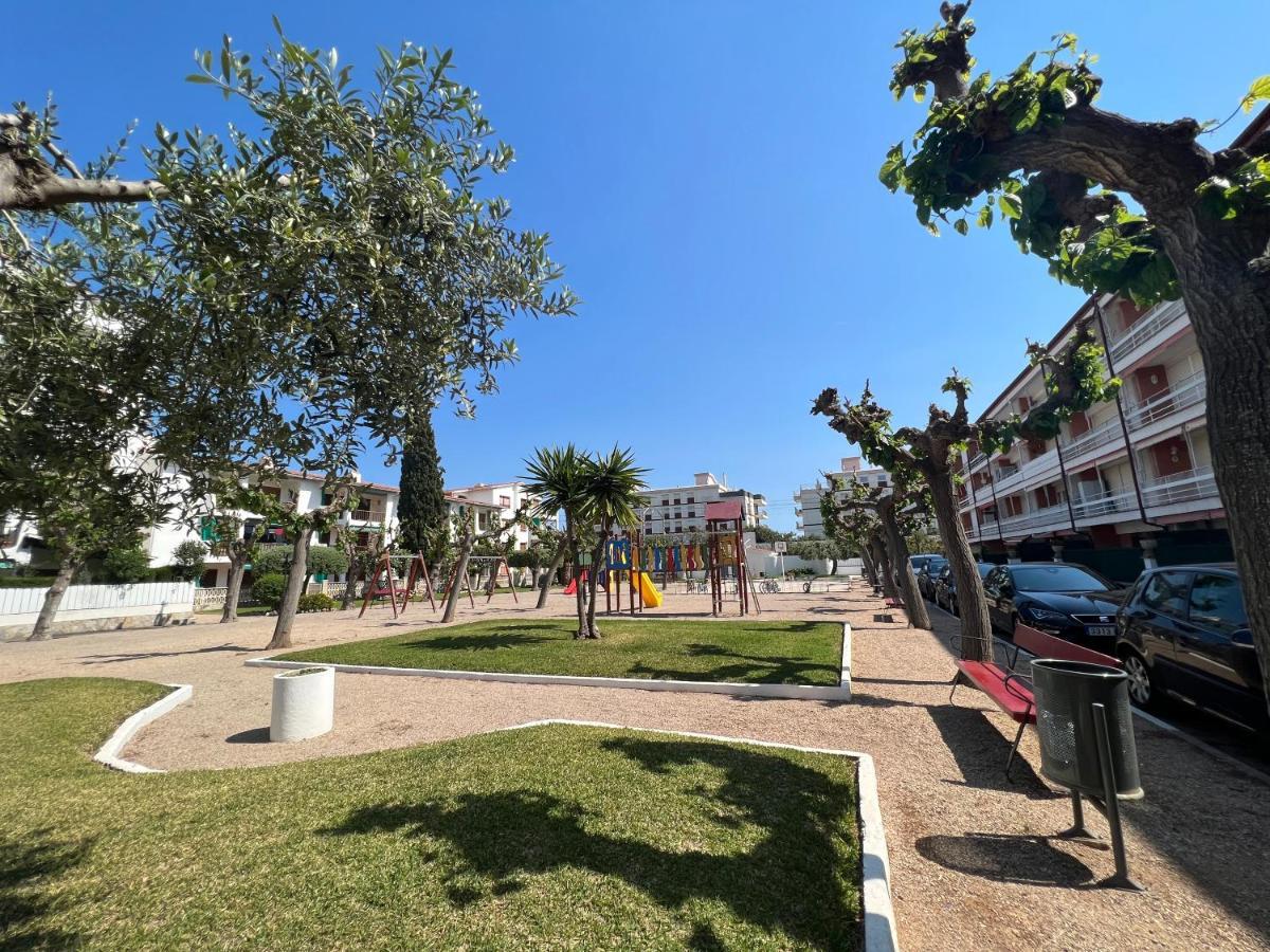 Apartamento Muy Luminoso En Segunda Linea De Mar Appartement Roda de Bará Buitenkant foto