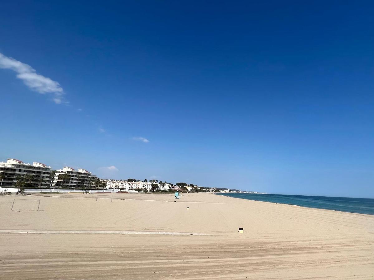 Apartamento Muy Luminoso En Segunda Linea De Mar Appartement Roda de Bará Buitenkant foto